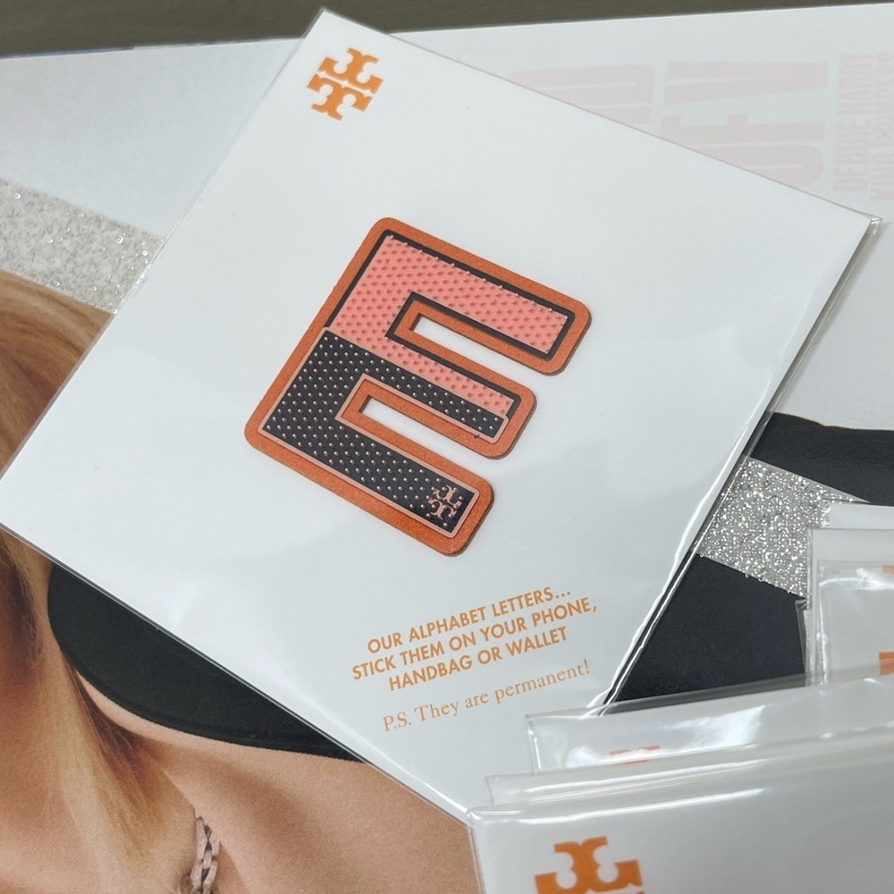 (new+tag) Tory Burch alphabet letter “E” stick them on phone, handbag or wallet